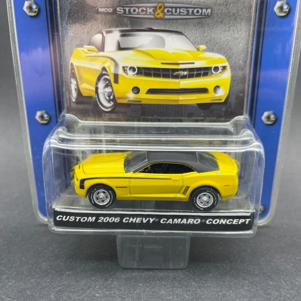 Greenlight Custom 2006 '06 Chevrolet Chevy Camaro Concept Muscle Car Garage 1/64